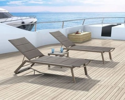 Sling Chaise Lounge در فضای باز